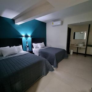 Habitación con Cama King